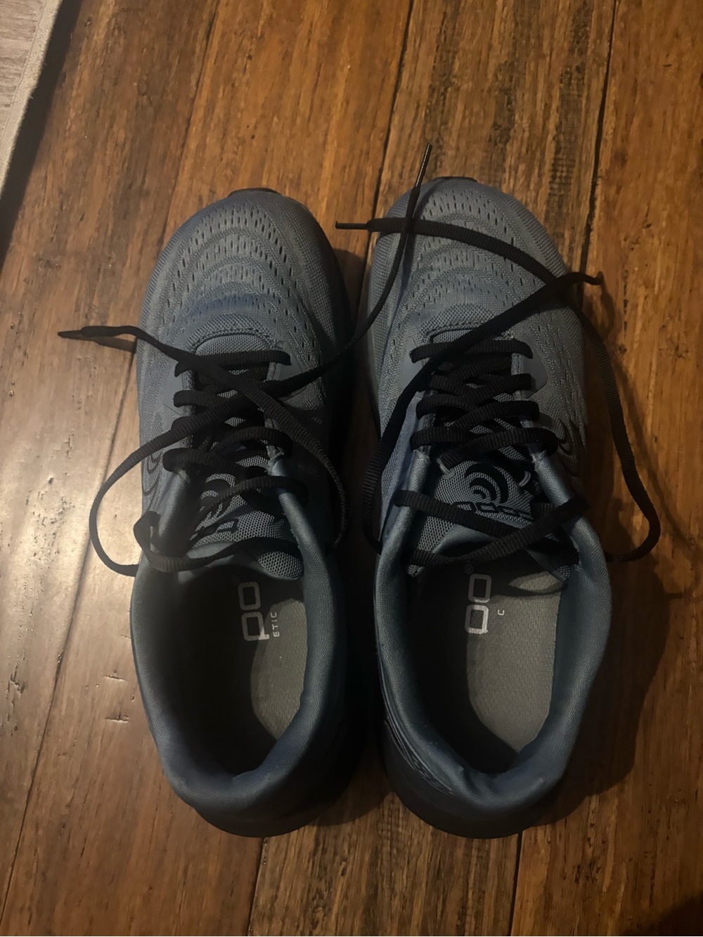 Topo Men’s size 11 phantom 4